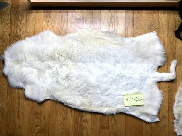 20-002 White Sheepskin